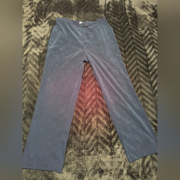 Alia Velvet pants. Size 12. Color blue duck. Preloved. Good condition. - Picture 1 of 5